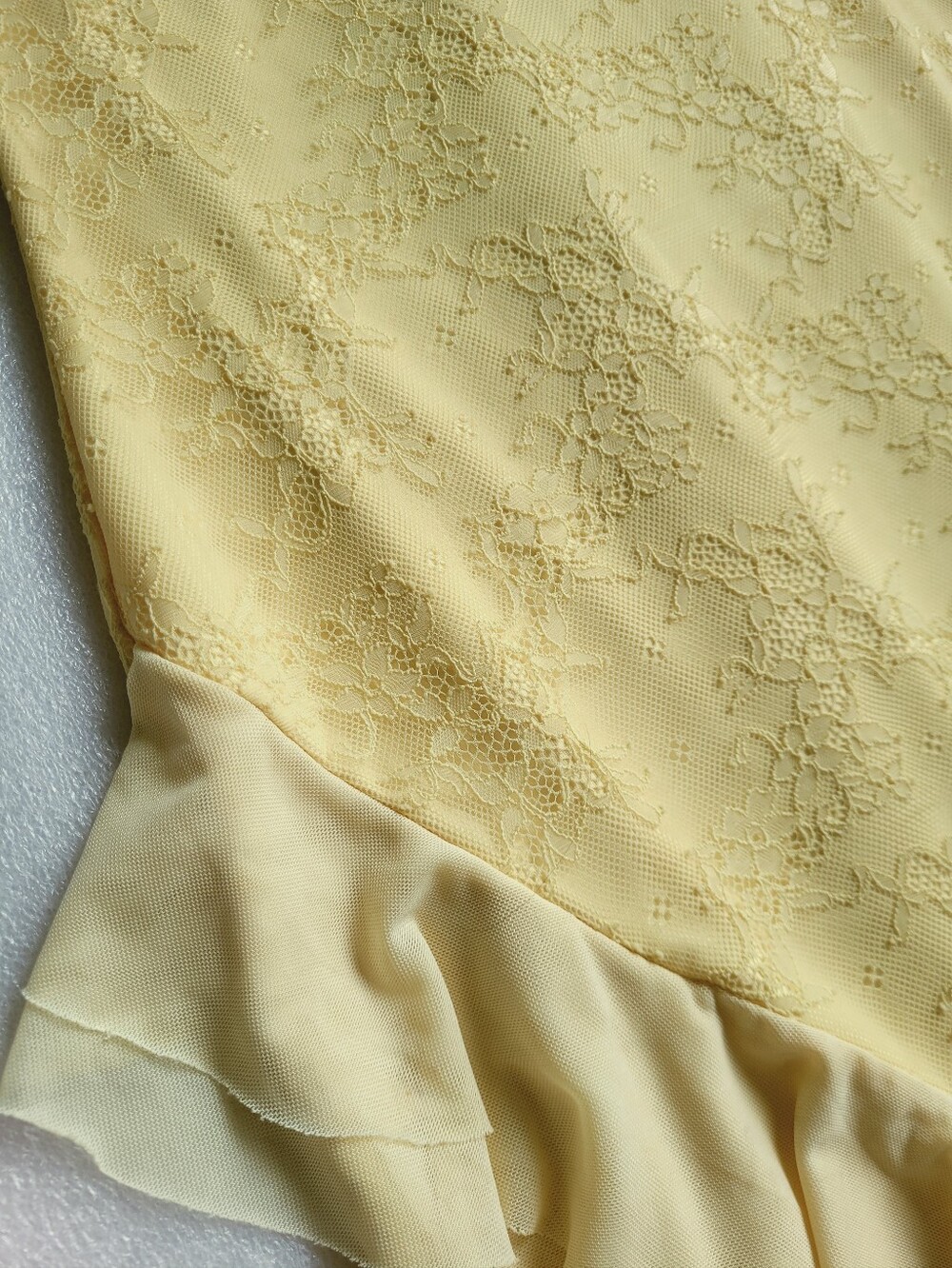 Tiger Mist Strapless Lace Dress Asymmetrical Ruffle Hem Pale Yellow - Picture 8 of 16